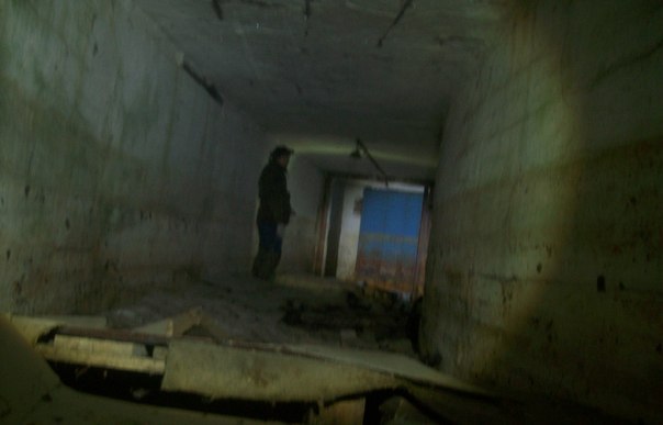 Заброшенное бомбоубежище в промышленной зоне Смоленска