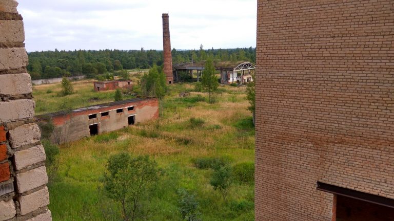 Заброшенный керамзитный завод неподалеку от Демидова