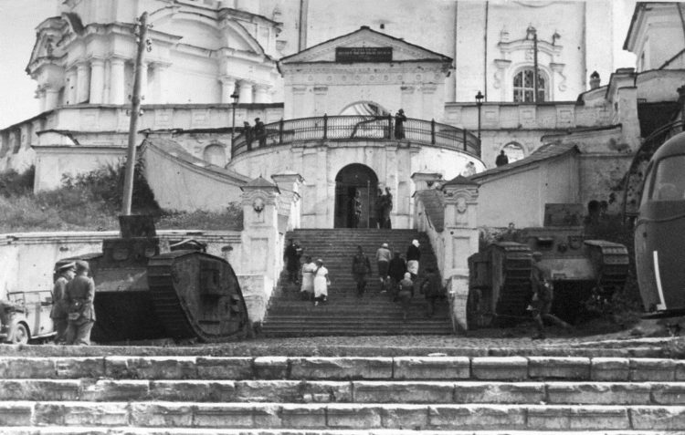 История двух танков Первой Мировой войны Mk.V «Рикардо»
