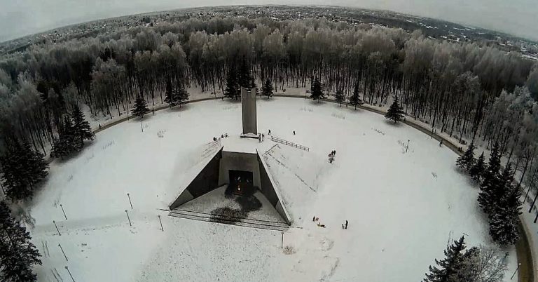 Курган в Реадовке с высоты птичьего полёта, зима 2017