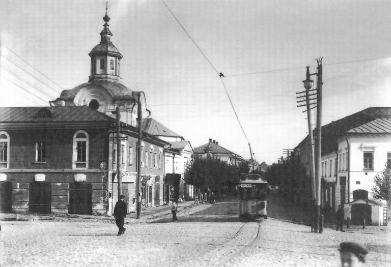  
 Ново-Петербургская улица и Нижне-Никольская церковь
 
