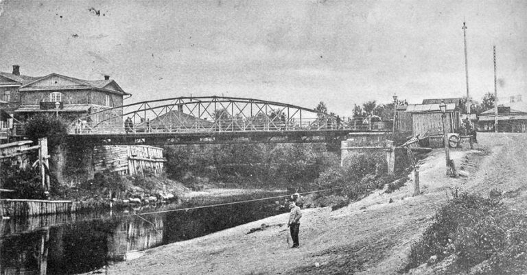 Город Гжатск. Мост через реку Гжать. Открытка начала XX века