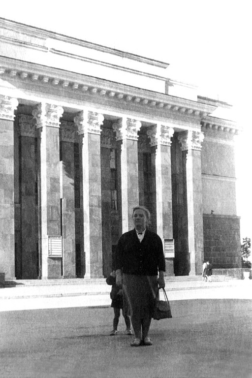  
 Драмтеатр, 1958
 