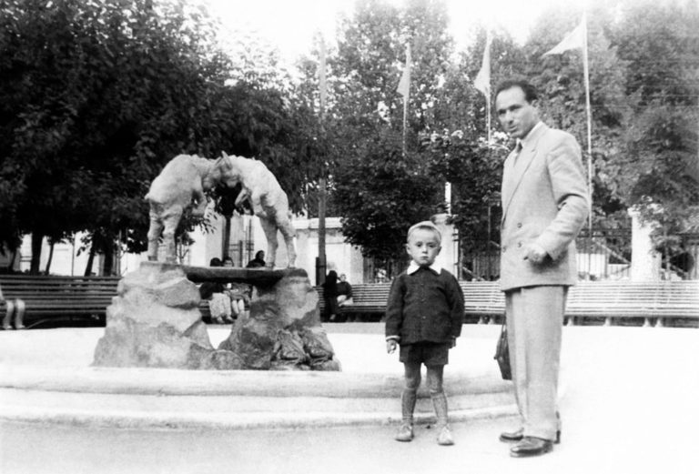  
 Памятник с косулями, не сохранился, 1958
 