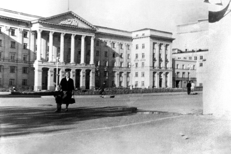  
 Дом Советов, 1958
 