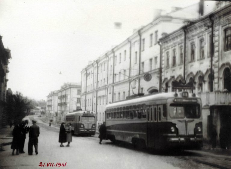 Когда в городе было 6 трамвайных маршрутов и 8 автобусных (1957 год)