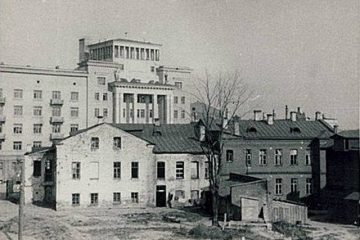 Фотопост: здания у гостиницы Смоленск в период оккупации